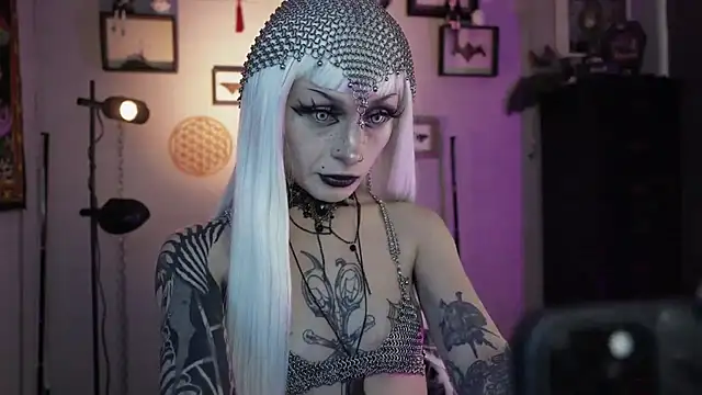insania_9999_'s Live XXX Chat