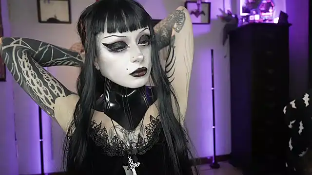 insania_9999_'s Live XXX Chat