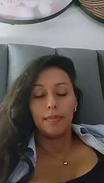 SaharaGarcia__ Adlı Modelin Canlı XXX Sohbeti