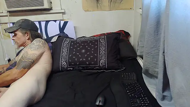 Spotless_Load's Webcam Show