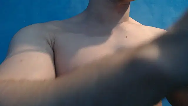 Pokazy przed kamerką – alex_blu