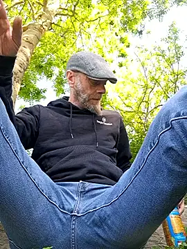 eddouxxx78 网络视讯表演