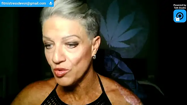 Devon2020's Webcam Show