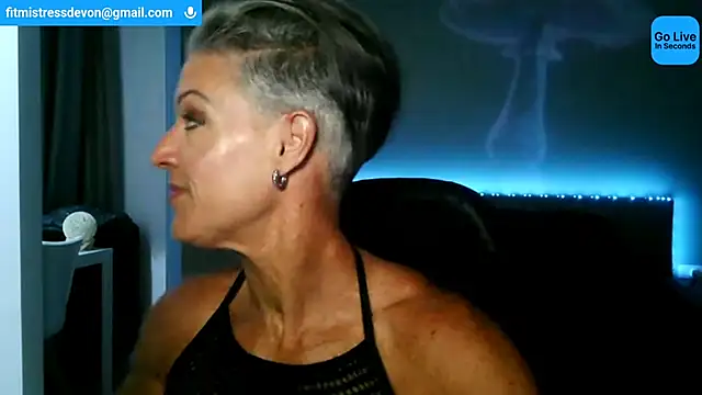 Devon2020's Webcam Show