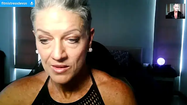 Devon2020's Webcam Show