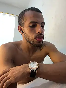 Criistian_prado's Webcam Show