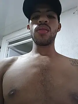 Criistian_prado Show in webcam