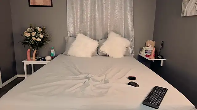 Živá chatovací místnost Hotbeebee