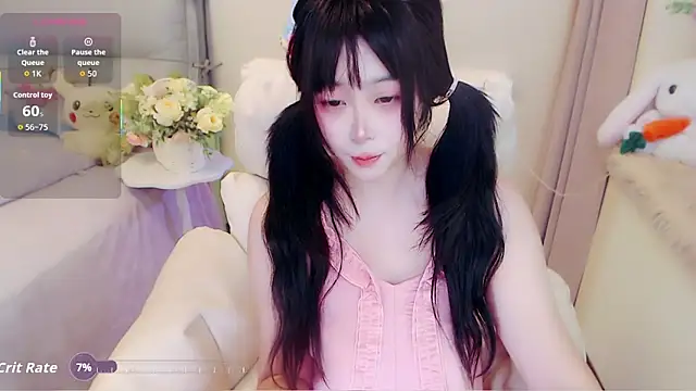 yoyoyo_99 Adlı Modelin Canlı XXX Sohbeti