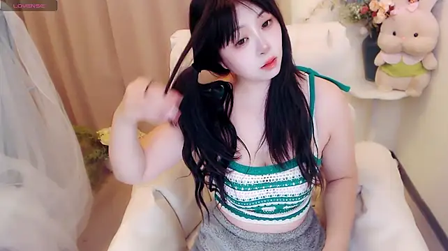 yoyoyo_99's Live XXX Chat