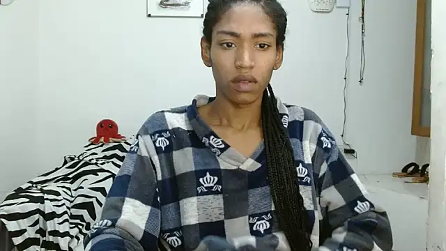 Show modela angelamarie1 na web-kameri