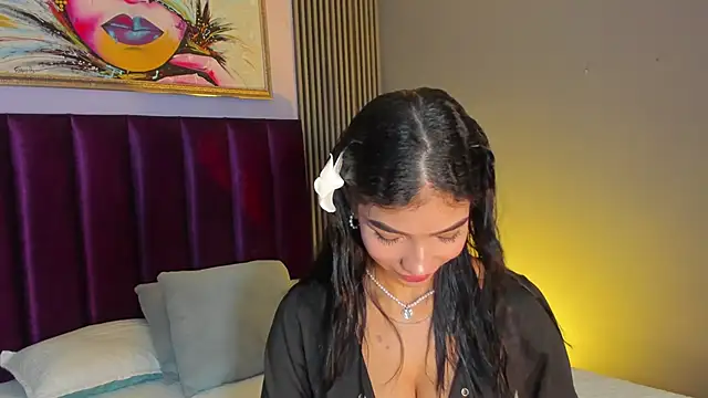 LauraAristizabal's Webcam Show