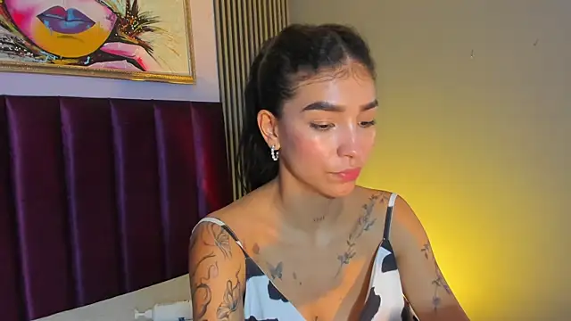 Chat +18 de LauraAristizabal ao vivo