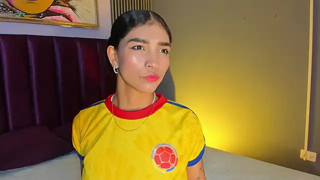 LauraAristizabal's Live XXX Chat