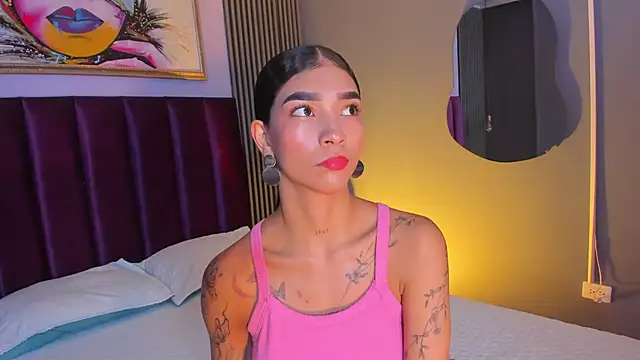 LauraAristizabalのライブXXXチャット