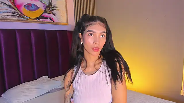 Chat XXX en directo de LauraAristizabal