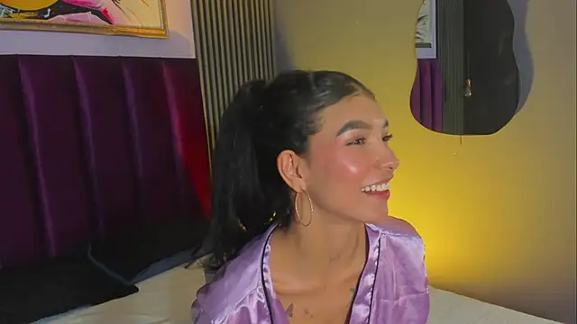 LauraAristizabal's Live XXX Chat