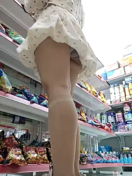 Sime_Naughtyn Webbikameraesitys