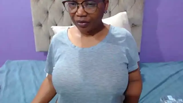PeachAss4UU Pertunjukan Webcam