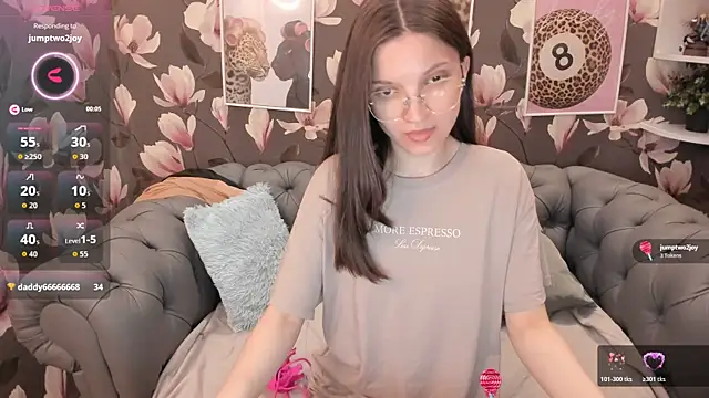 MelaniGrand's Live XXX Chat
