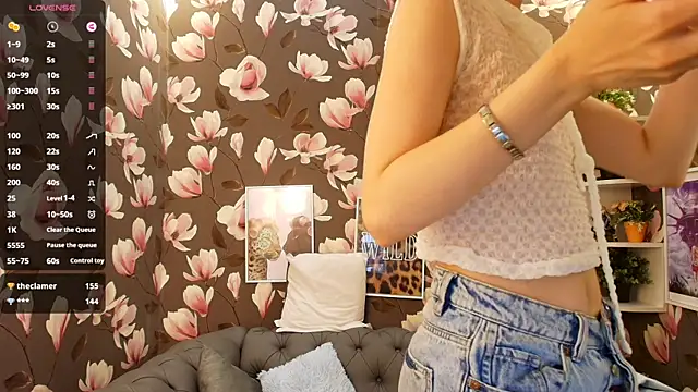 MelaniGrand Chat XXX live