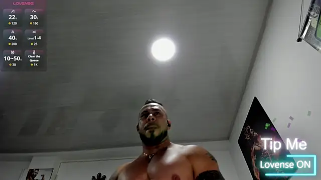 LOGAN_WHITTERS01 Show Webcam