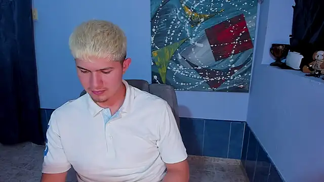 patrik_027 网络视讯表演