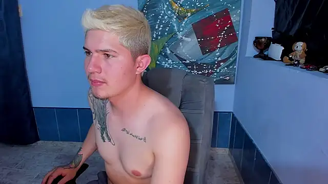 Show de patrik_027 na webcam