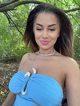 KirstieVegas Pertunjukan Webcam