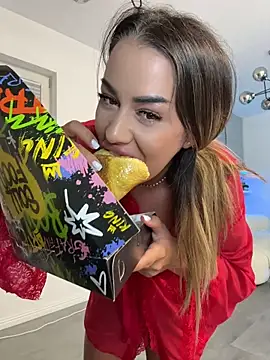 KirstieVegas webcam show