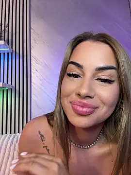 KirstieVegas Chat XXX in diretta