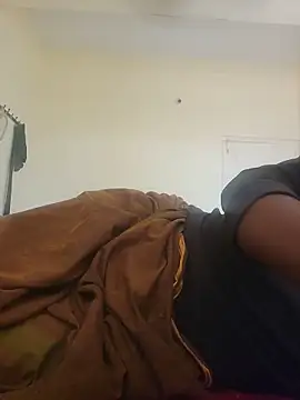 Show de BnglrMalluAachu na webcam