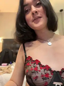MiahWindsor: вебкам-шоу