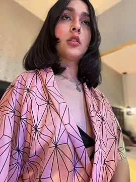 MiahWindsor: вебкам-шоу