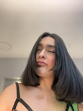 MiahWindsor Show in webcam
