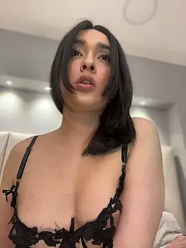 MiahWindsor Show in webcam