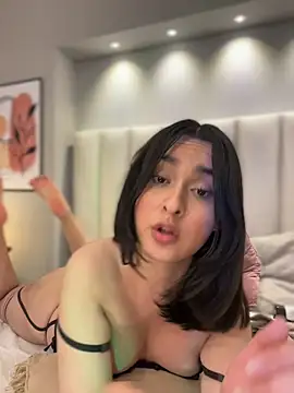 MiahWindsor's Live XXX Chat