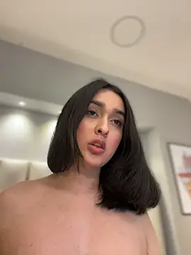 MiahWindsor Adlı Modelin Web Kamerası Şovu