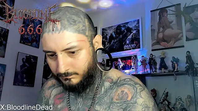הופעת וובקאם של DEATHINK666XX