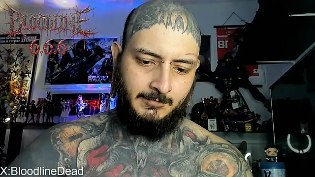 הופעת וובקאם של DEATHINK666XX