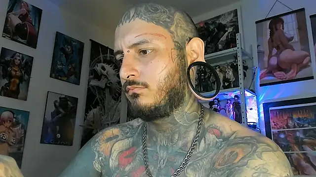 DEATHINK666XX: διαδικτυακό σόου στην κάμερα