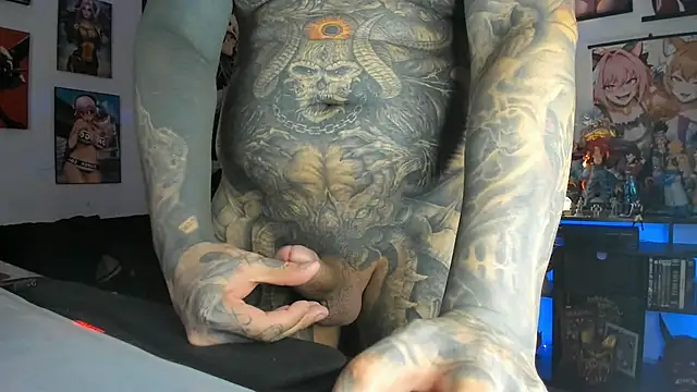 הופעת וובקאם של DEATHINK666XX