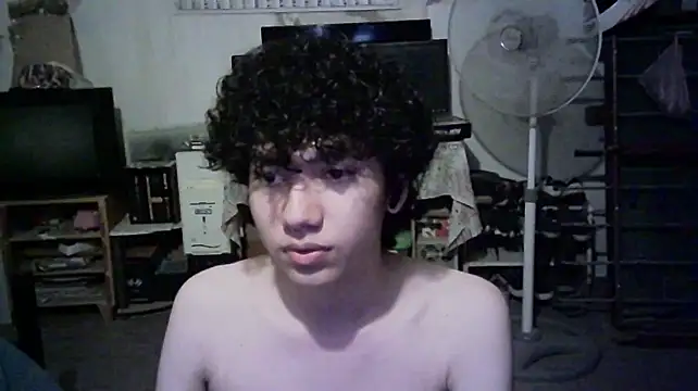 Emv2 Chat XXX live