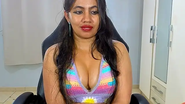 FannyXhot Chat XXX in diretta