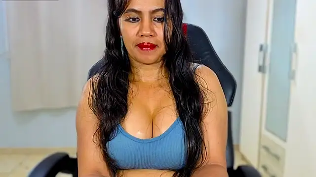 FannyXhot Chat XXX in diretta