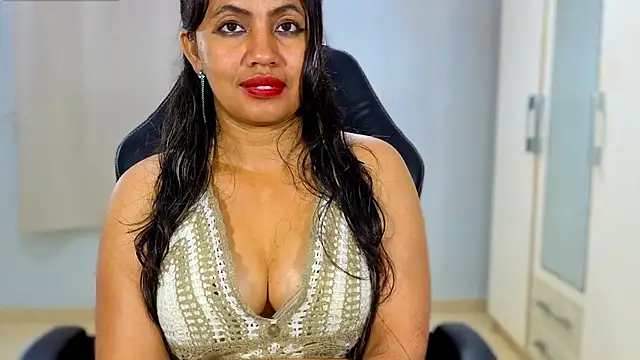 FannyXhot Chat XXX in diretta