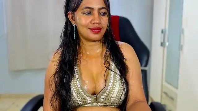 FannyXhot Chat XXX in diretta