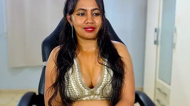 FannyXhot élő XXX-chatje