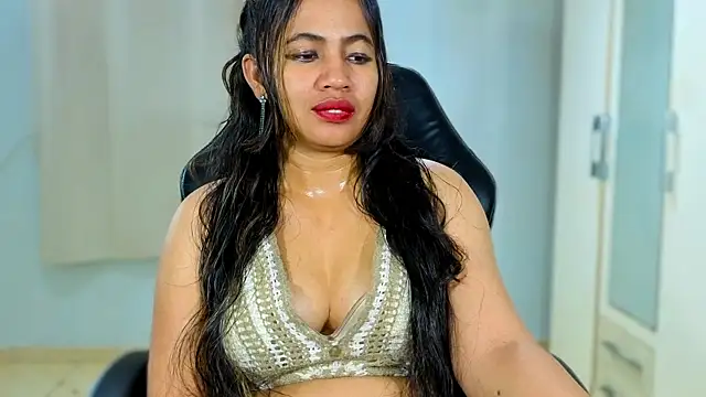 Chat +18 de FannyXhot ao vivo