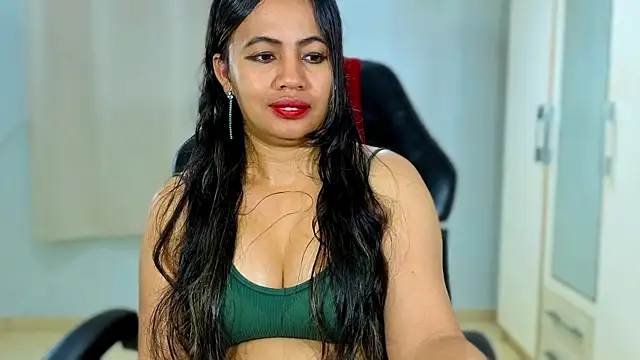 دردشة FannyXhot الجنسية المباشرة
